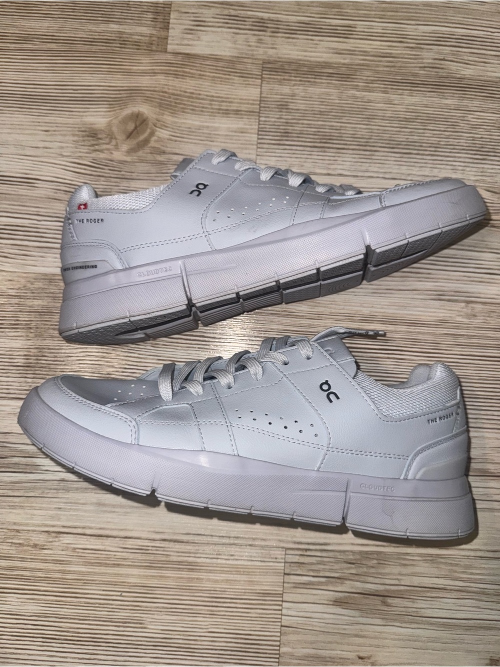 On Running White Women’s Sneakers The Roger